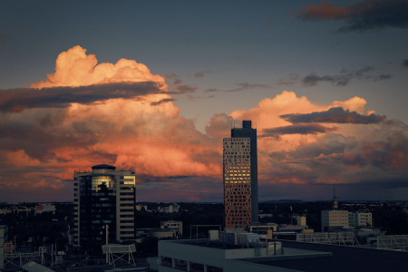 modrá hodinka v červené / blue hour in red