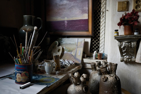 u výtvarníka / at the artist's